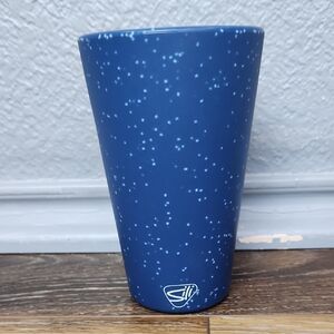 NWOT Silipint 16 oz Pint Glass Blue Speckle